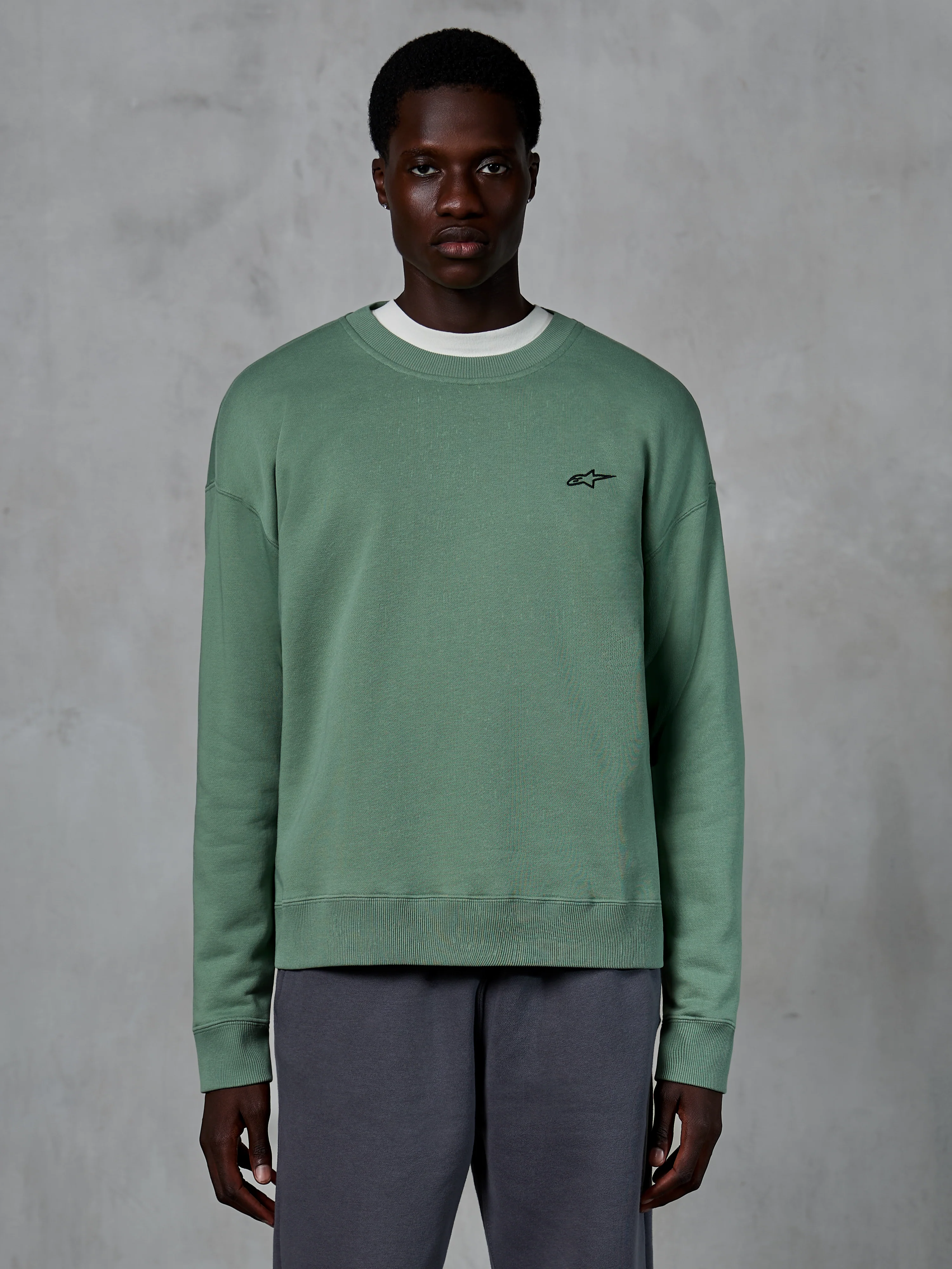 Felpa Essentials Ageless Crew - Image 2