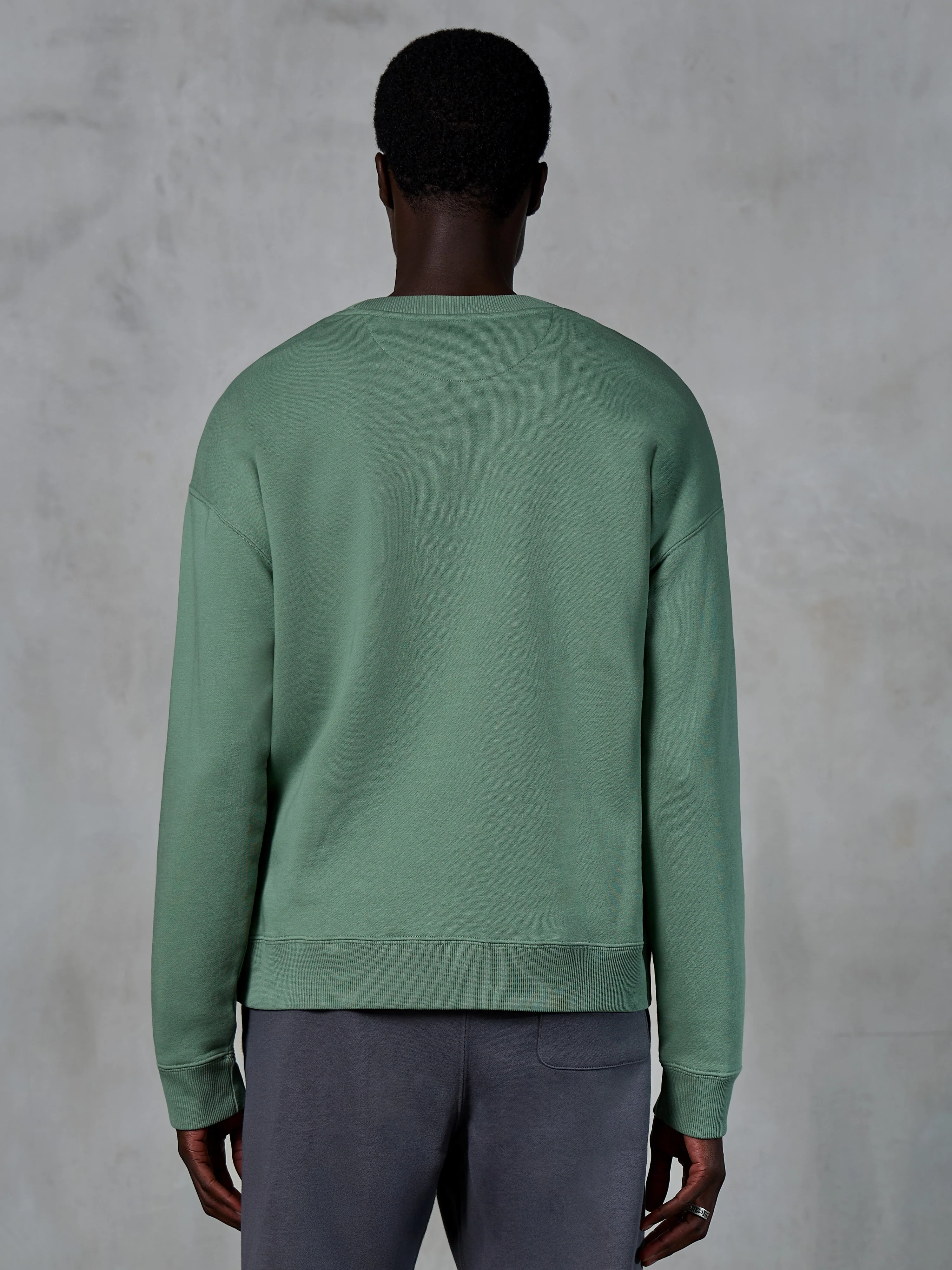 Felpa Essentials Ageless Crew - Image 6