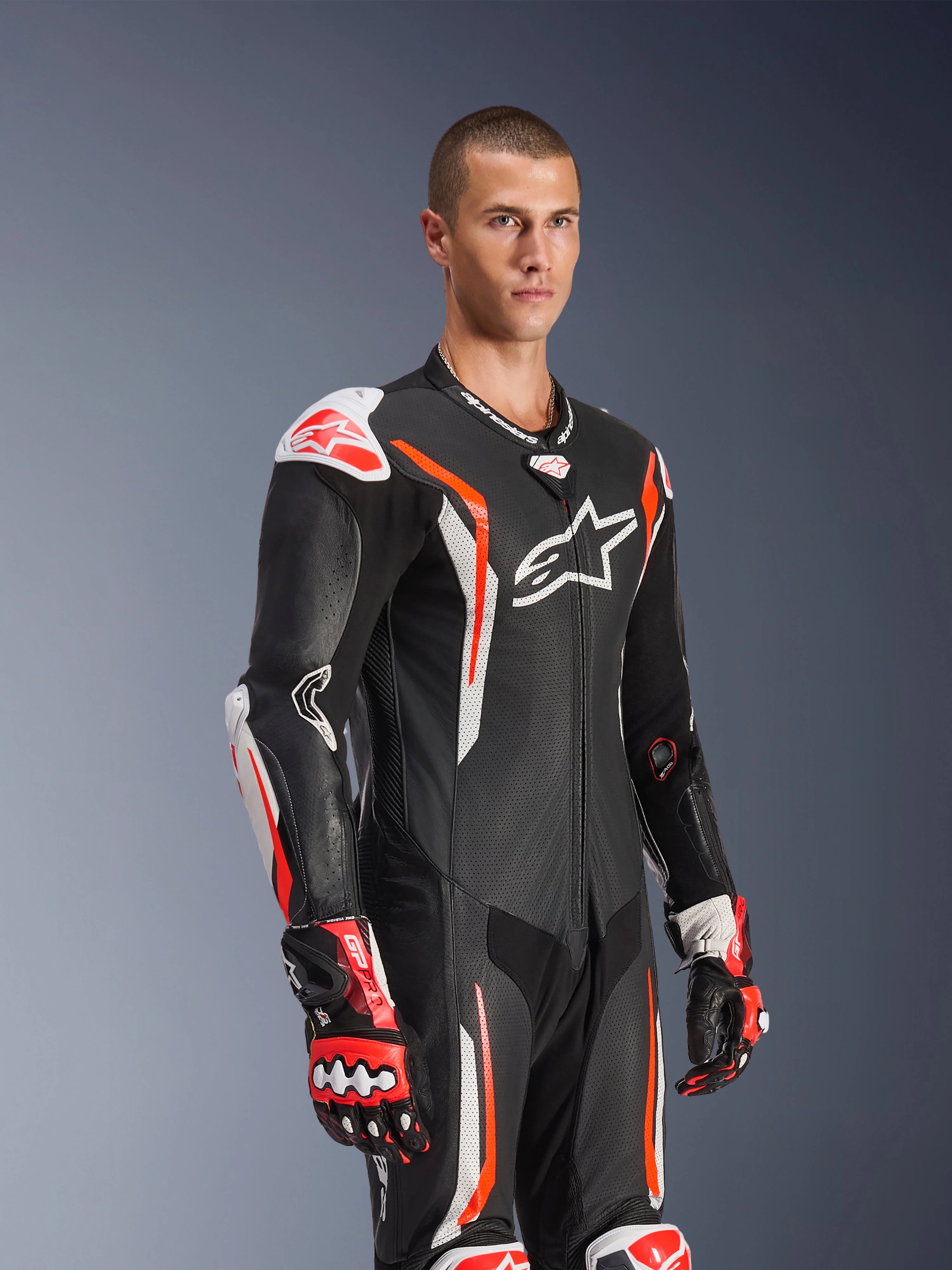 Tuta In Pelle GP Tech V5 1 Pezzo - Image 3