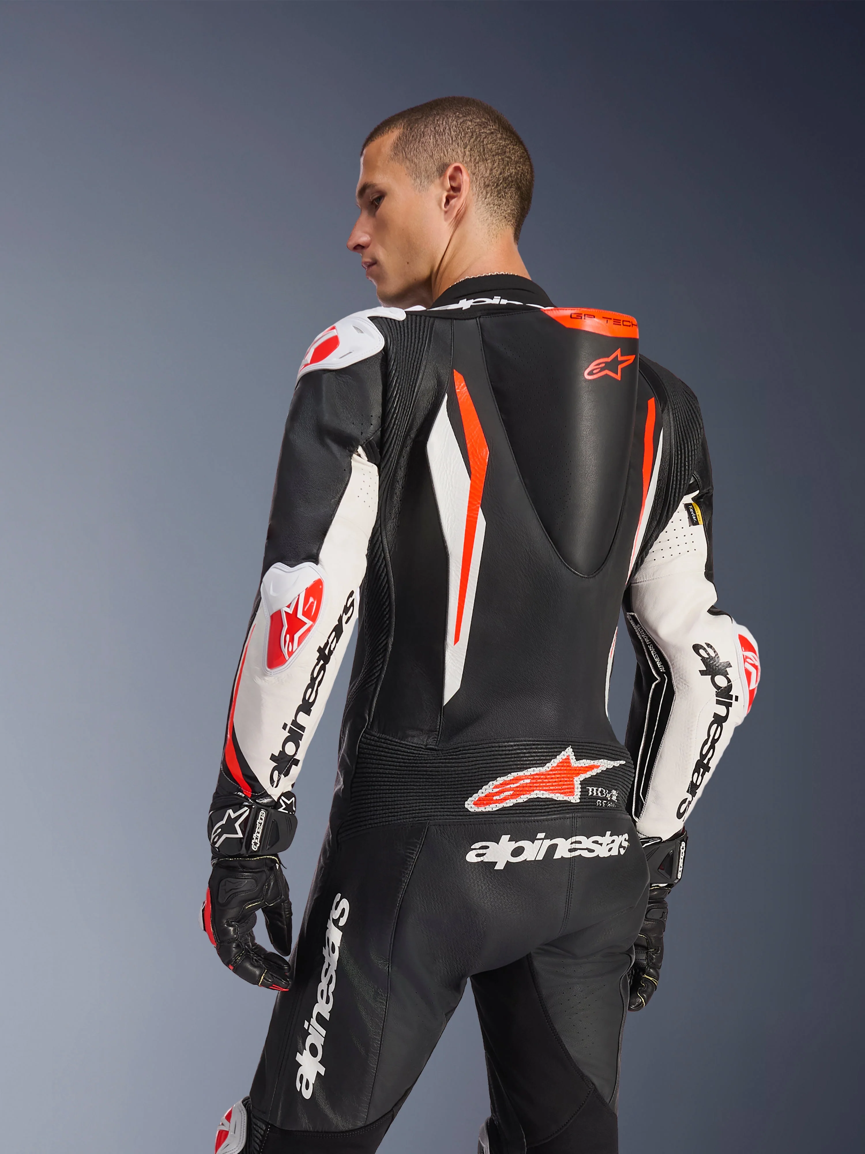 Tuta In Pelle GP Tech V5 1 Pezzo - Image 5