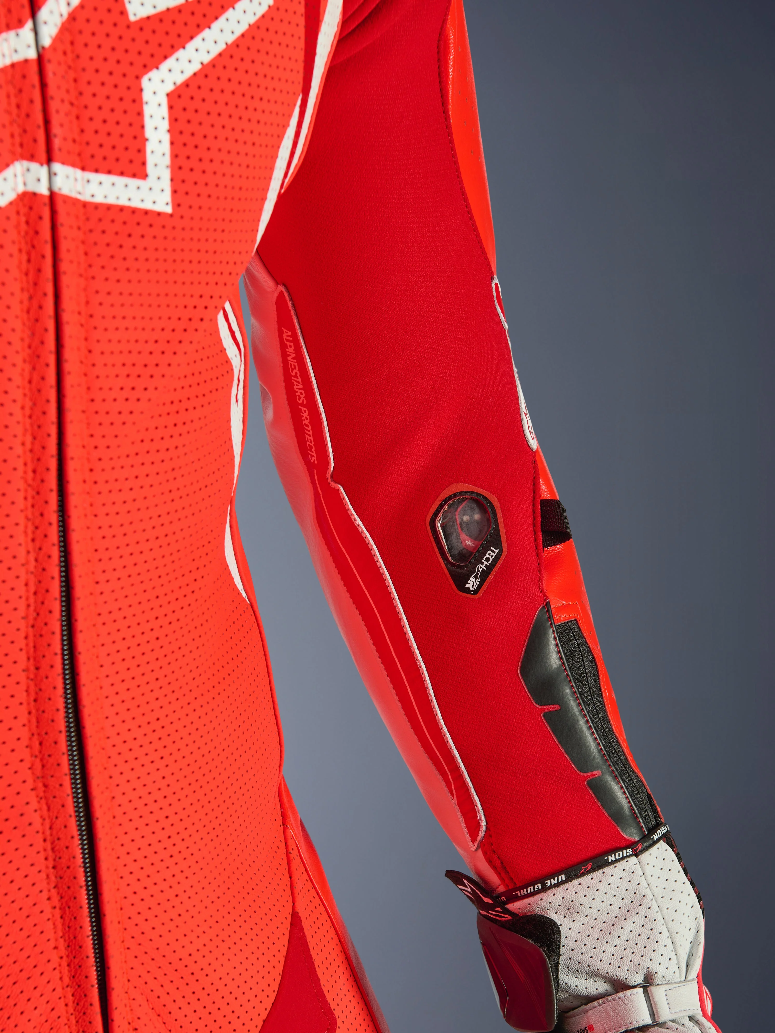 Tuta In Pelle GP Tech V5 1 Pezzo - Image 11