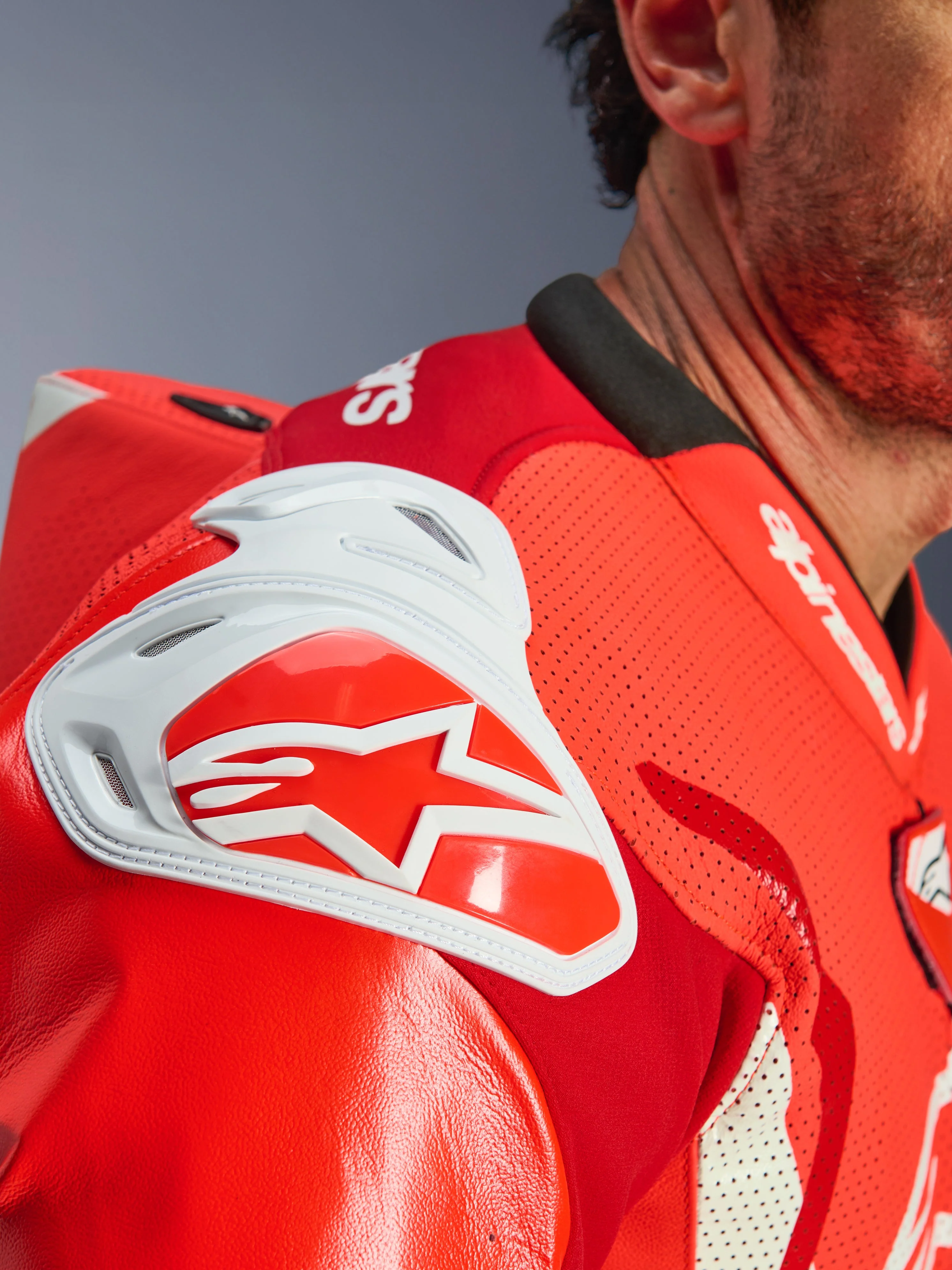 Tuta In Pelle GP Tech V5 1 Pezzo - Image 12